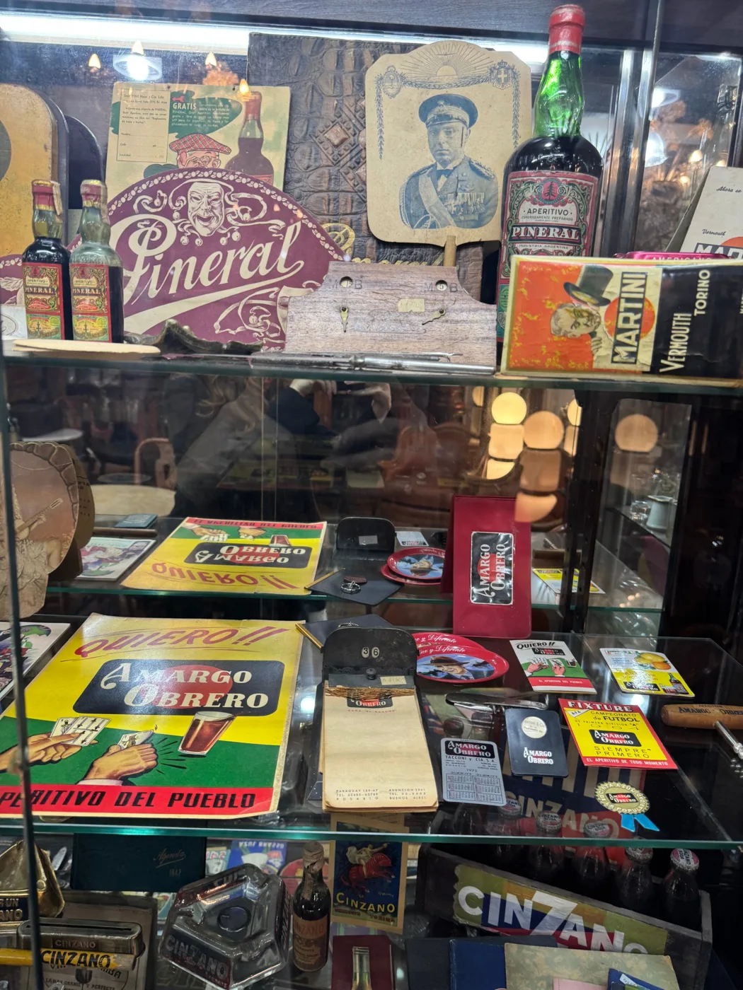 Publicidades de Pineral y Amargo Obrero